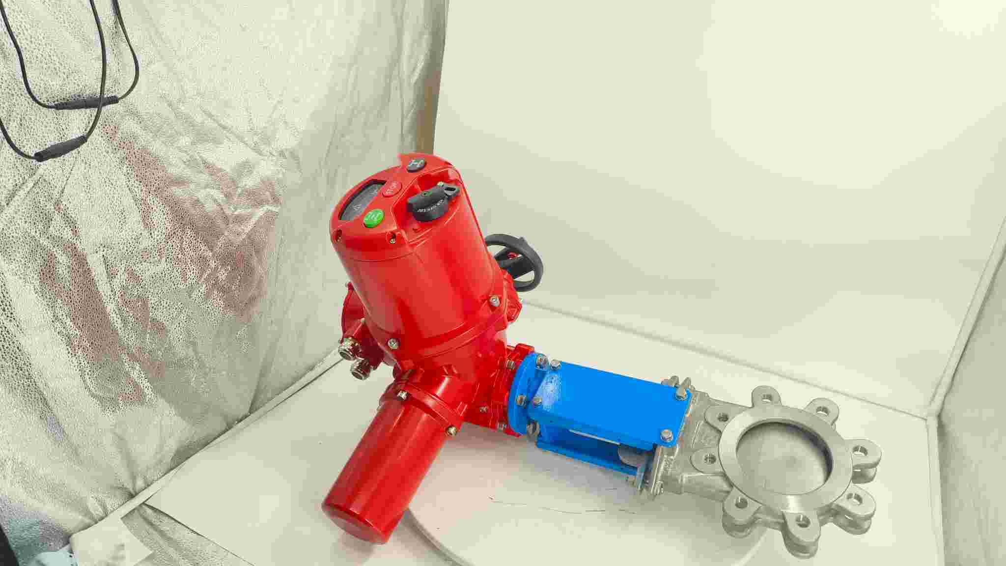 Injav pintu elektrik tenaga hidrogen